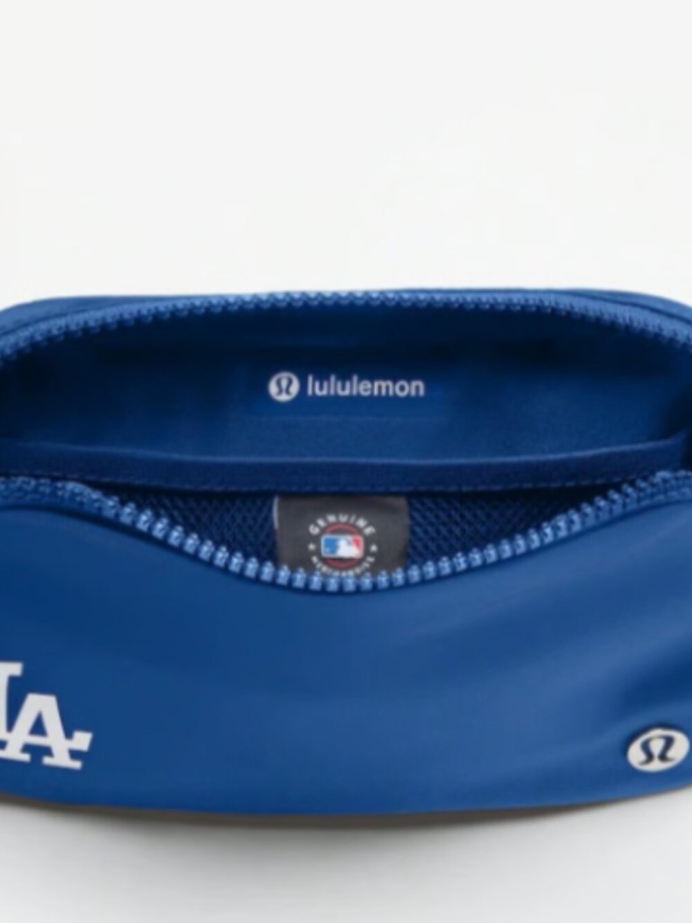 Los Angeles Dodgers lululemon Everywhere Belt Bag - Picture 3 of 3